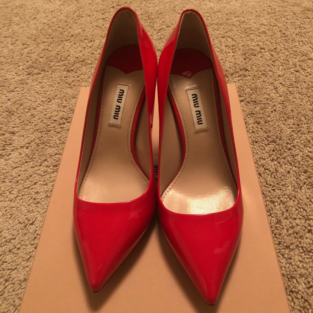 Miu Miu Glitter Sole Patent Pointed-Toe Pump